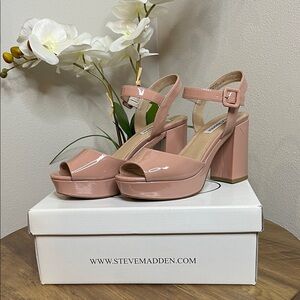Steve Madden Blush Patent Platform Block Heel Sandals | Size 8|